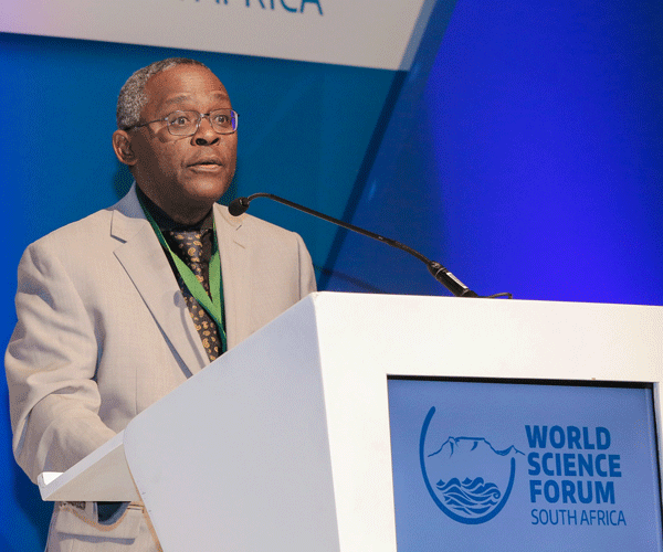 TWAS Executive Director Romain Murenzi speaking at the 2022 World Science Forum in South Africa, on 6 December 2022. (Photo: MTA Kommunikáció)